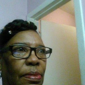 Meet your Posher, Helen